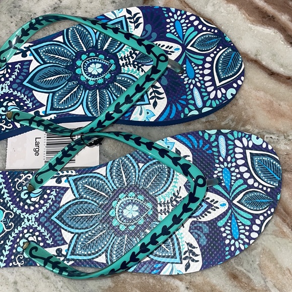 NWT Vera Bradley Flip Flops - Blue Island Medallion - Women's Large Sz 9/10 - Picture 6 of 9